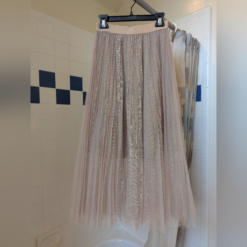 NWOT Women Light Brown Pleated Tulle Mesh Overlay Lined Skirt One Size